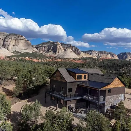 Sandstone Pointe, Elegance Among The Cliffs